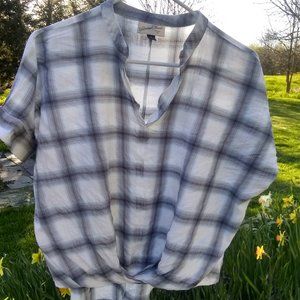 Lightweight, soft blue/sage plaid blouse. Universal Threads Co. 100% Rayon